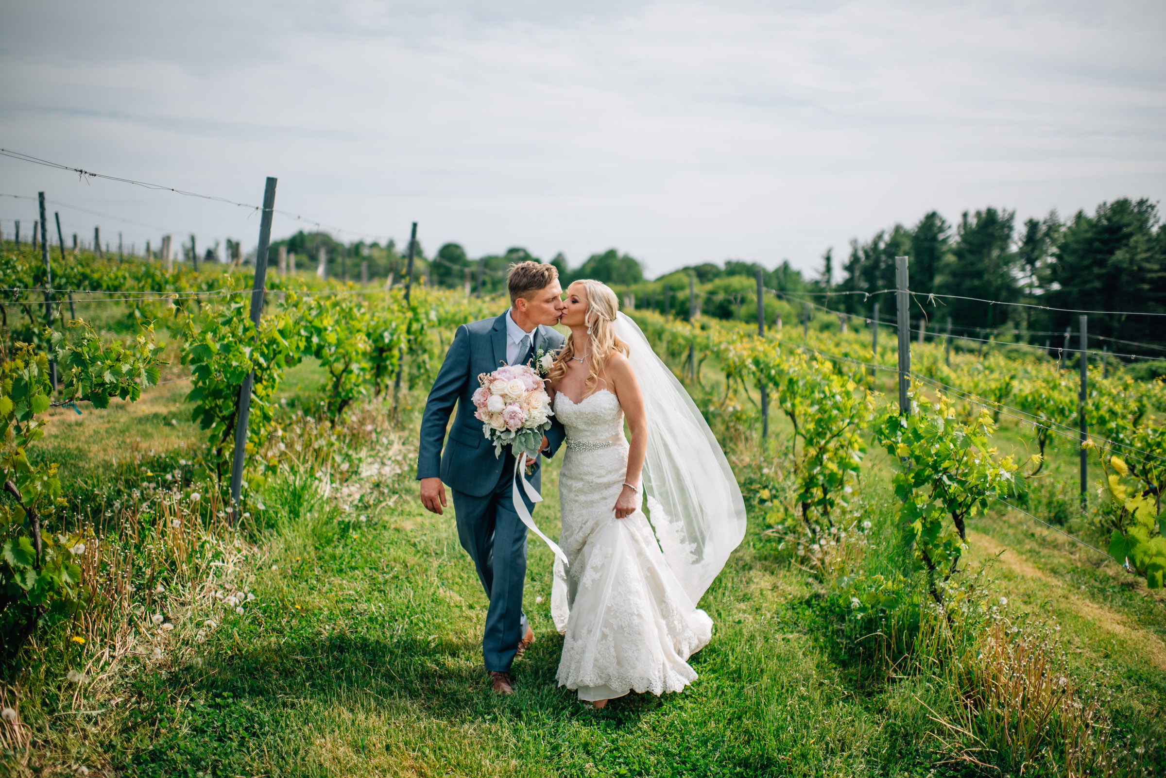 Gouveya vineyards wedding