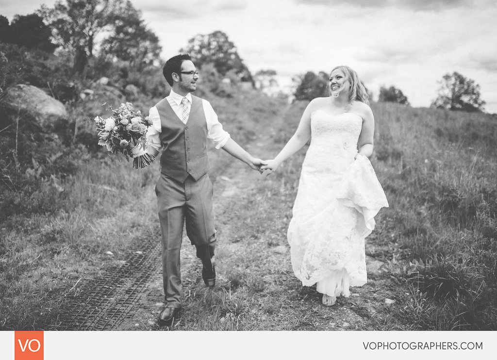 anna_matthew_wedding_mt_pleasant_farm_torrington_rustic_barn_0022-kk