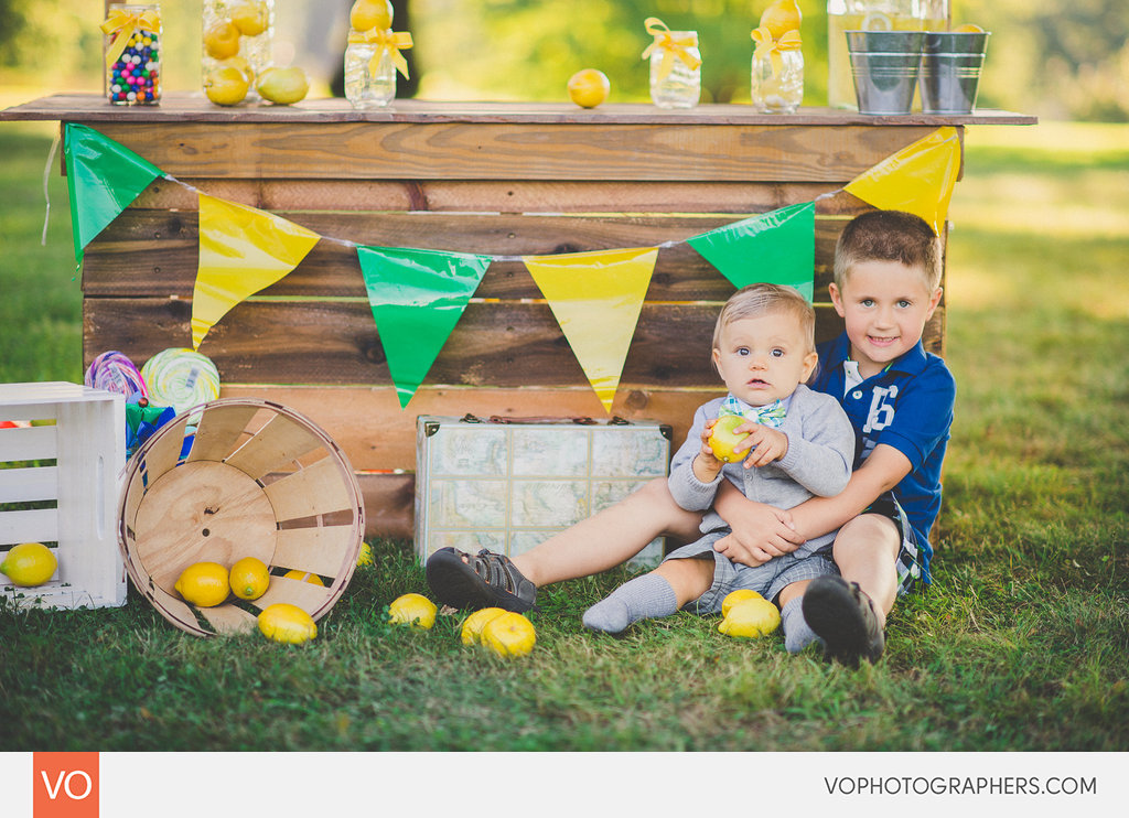 lemonade_stand_mini_sessions_connecticut_0009-vo