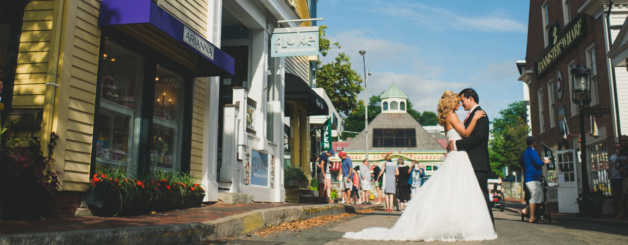 Rotunda at easton beach rhode island wedding hannah jason vo