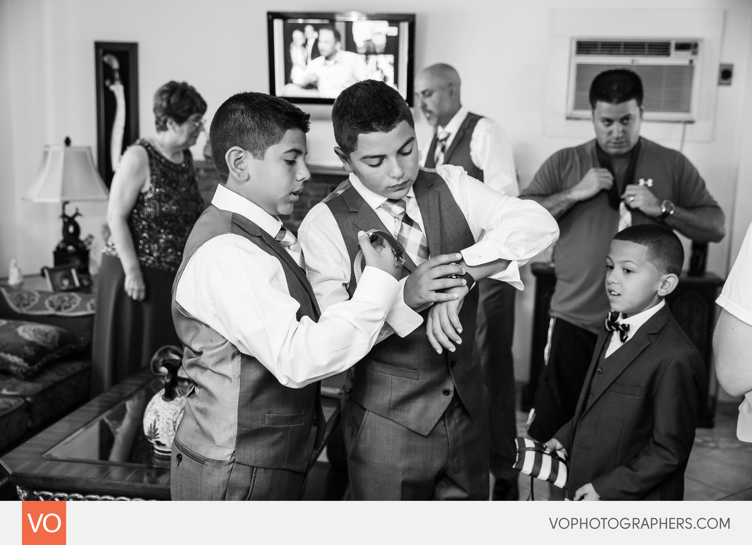 Groomsmen getting ready