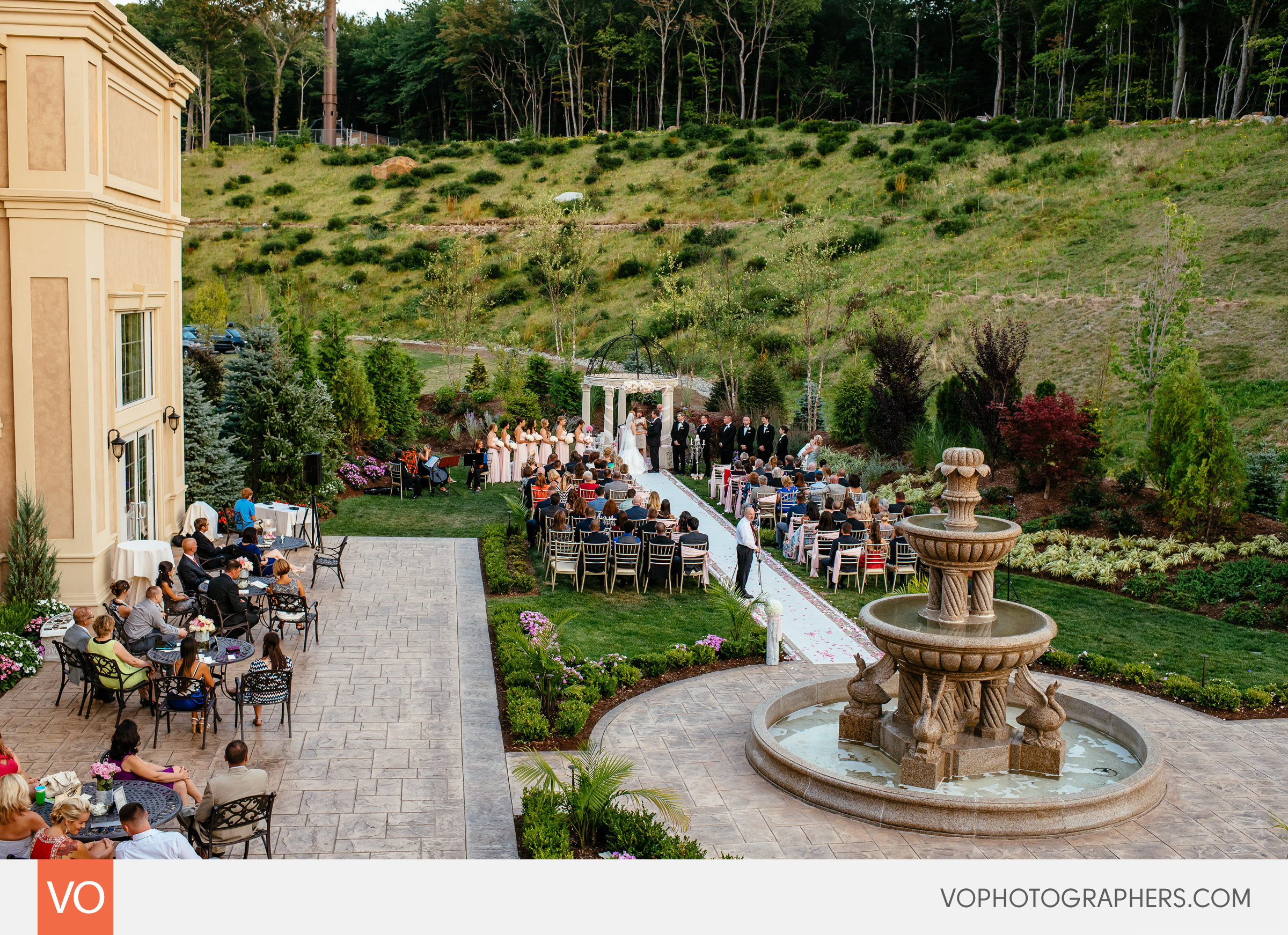 Outdoor ceremony at Aria in Prospect